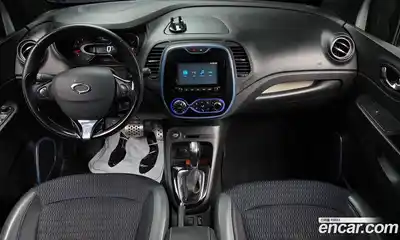 Renault QM3 2017 1.5 Автомат в Москве № 886447, миниатюра 7