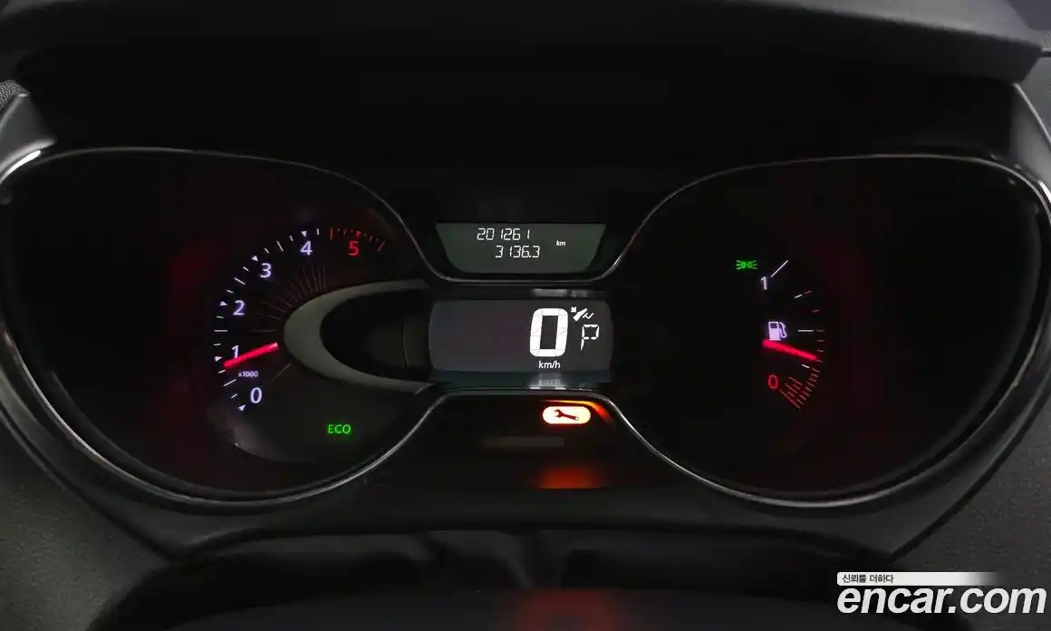 Renault QM3 2017 1.5 Автомат в Москве № 886447, фото 8