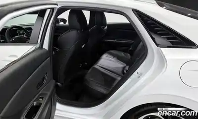 Hyundai Avante 2024 2.0 Автомат в Москве № 886472, миниатюра 11