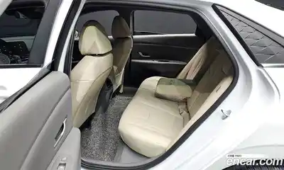 Hyundai Avante 2023 1.6 Автомат в Москве № 886684, миниатюра 12