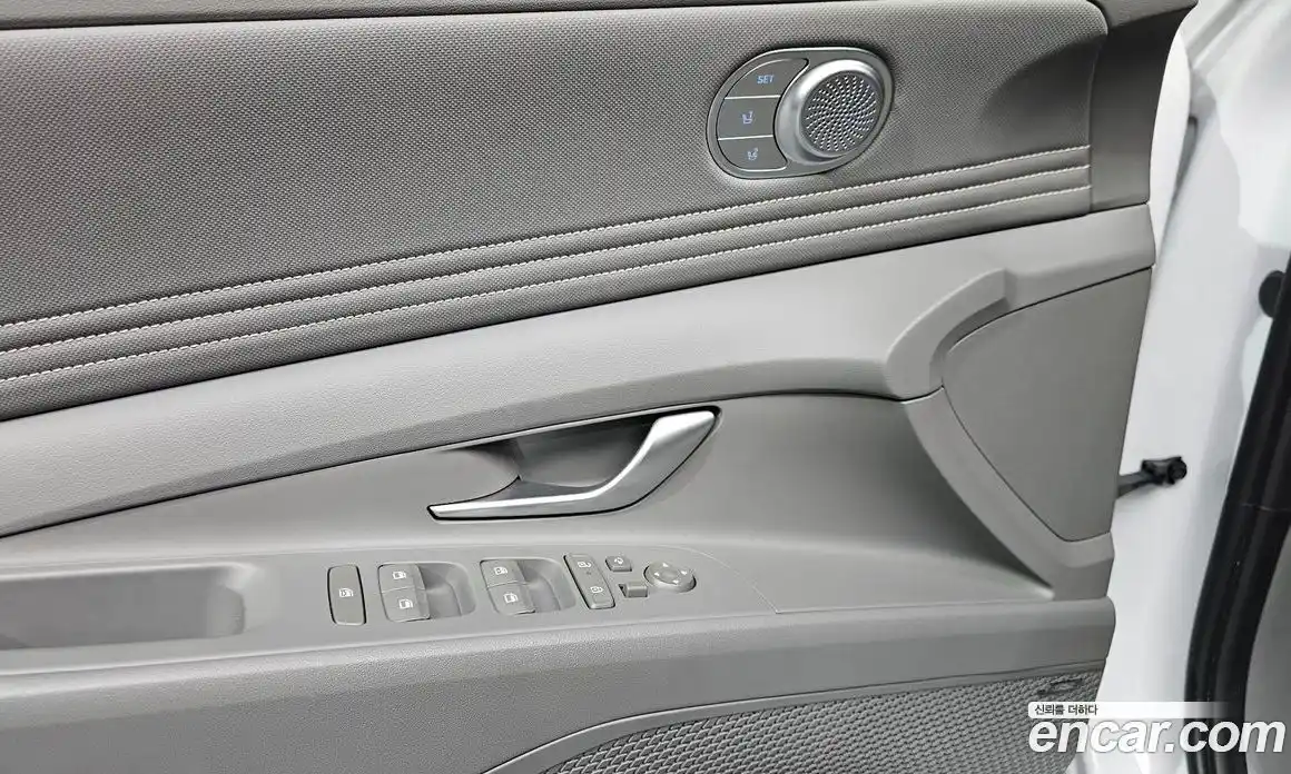 Hyundai Avante 2023 1.6 Автомат в Москве № 886684, фото 18