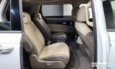 Kia Canival 2023 2.2 Автомат в Москве № 887180, миниатюра 11