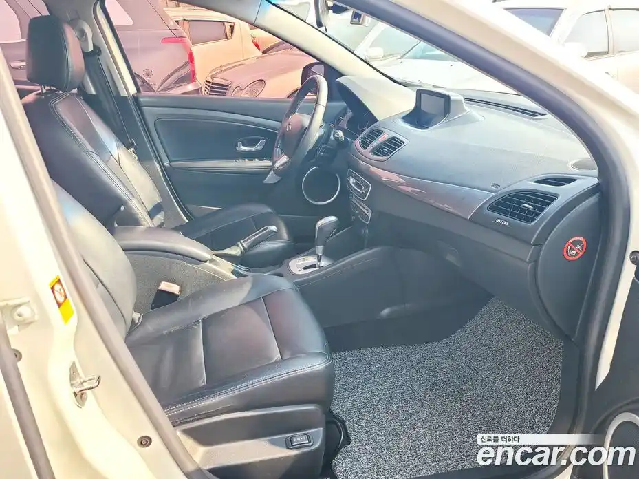 Renault SM3 2011 1.6 гидро в Москве № 887684, фото 20
