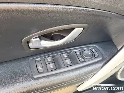 Renault SM3 2011 1.6 гидро в Москве № 887684, миниатюра 9