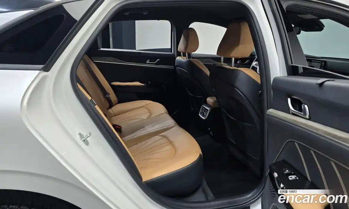 Kia K5 2023 2.0 Автомат в Москве № 888205, фото 12