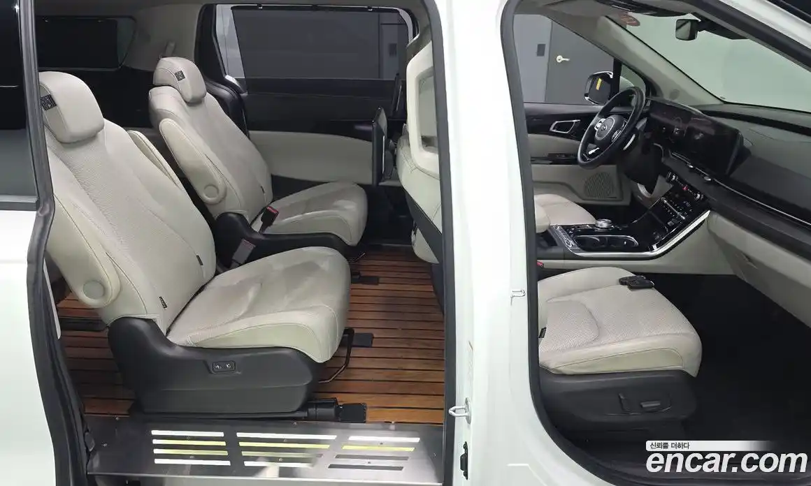 Kia Canival 2021 3.5 Автомат в Москве № 888376, фото 11