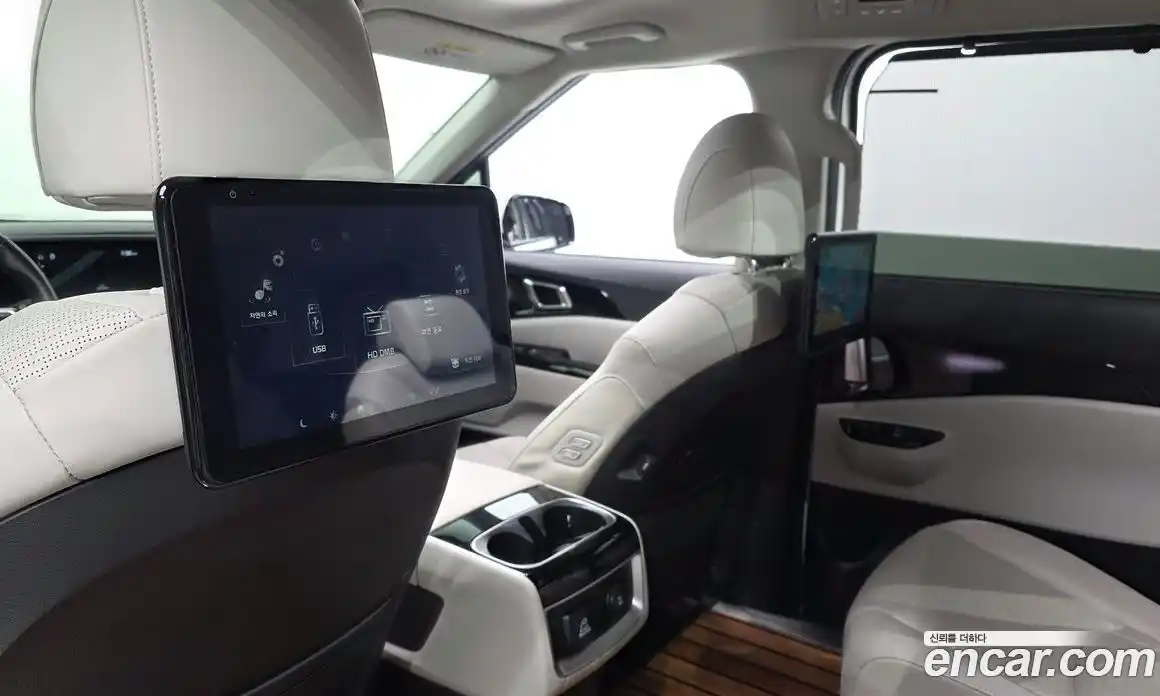 Kia Canival 2021 3.5 Автомат в Москве № 888376, фото 19