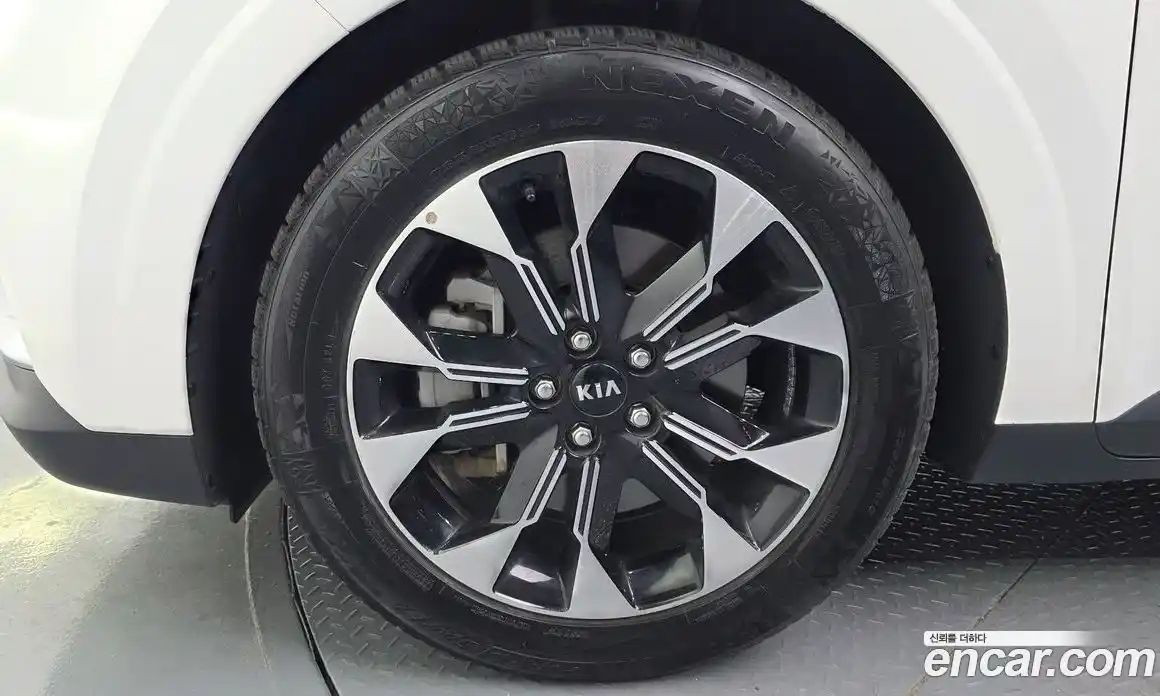 Kia Canival 2021 3.5 Автомат в Москве № 888376, фото 5