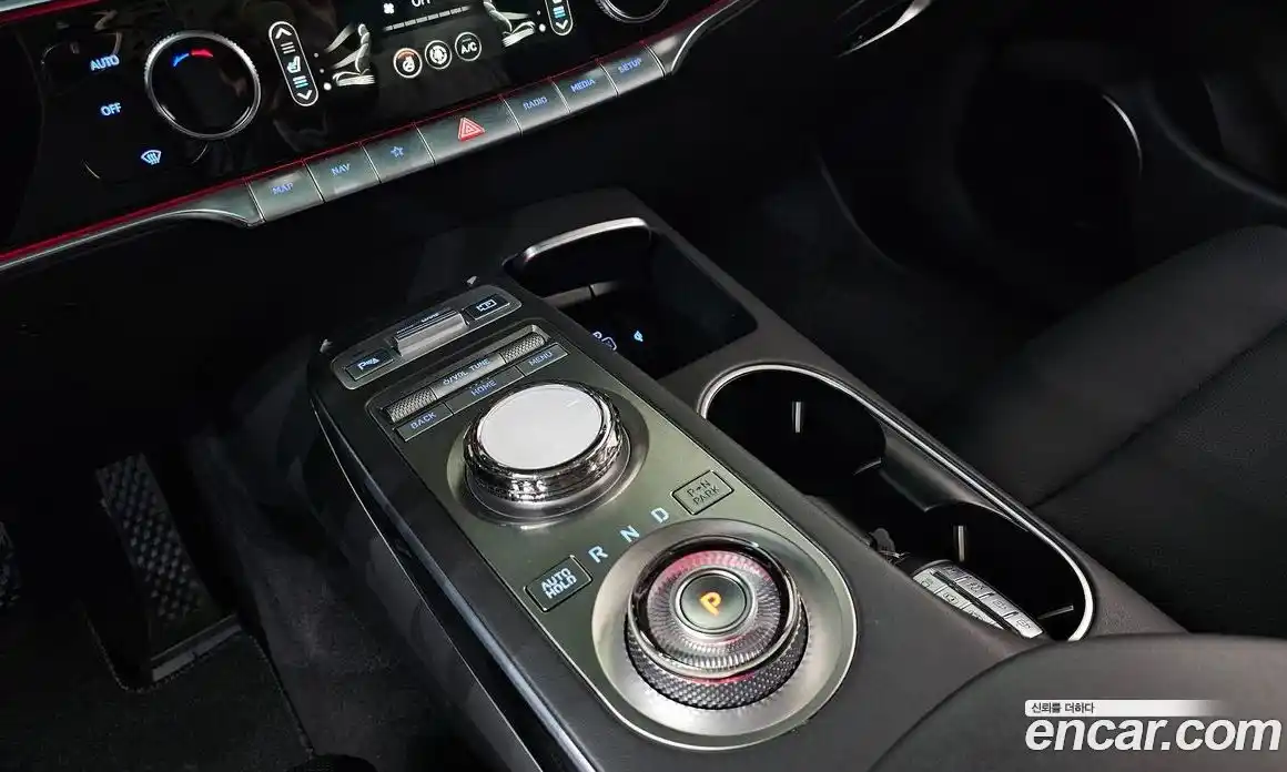 Genesis GV70 2022 2.5 Автомат в Москве № 888805, фото 9