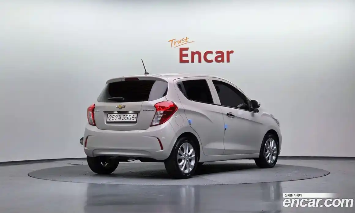 Chevrolet Spark 2020 1.0 Автомат в Москве № 890668, фото 2