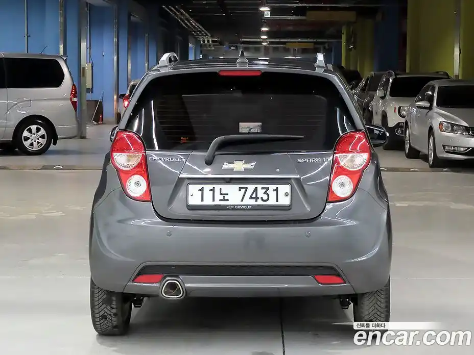 Chevrolet Spark 2015 1.0 гидро в Москве № 890715, фото 4