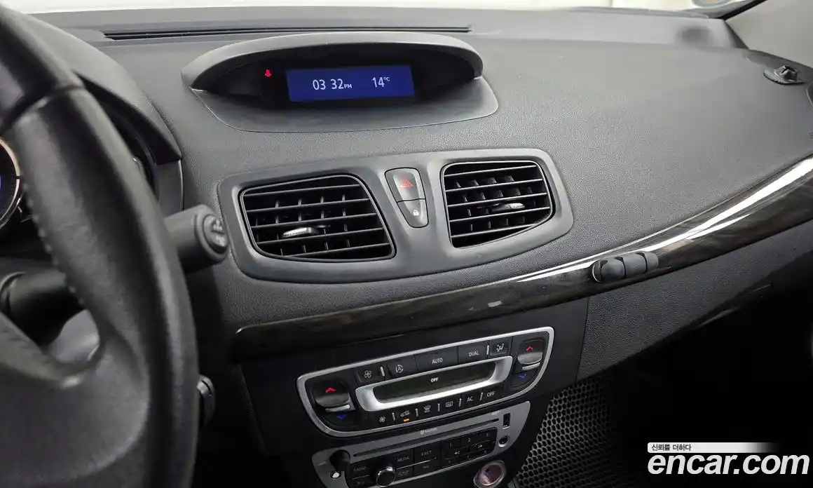 Renault SM3 2013 1.6 гидро в Москве № 891724, фото 14