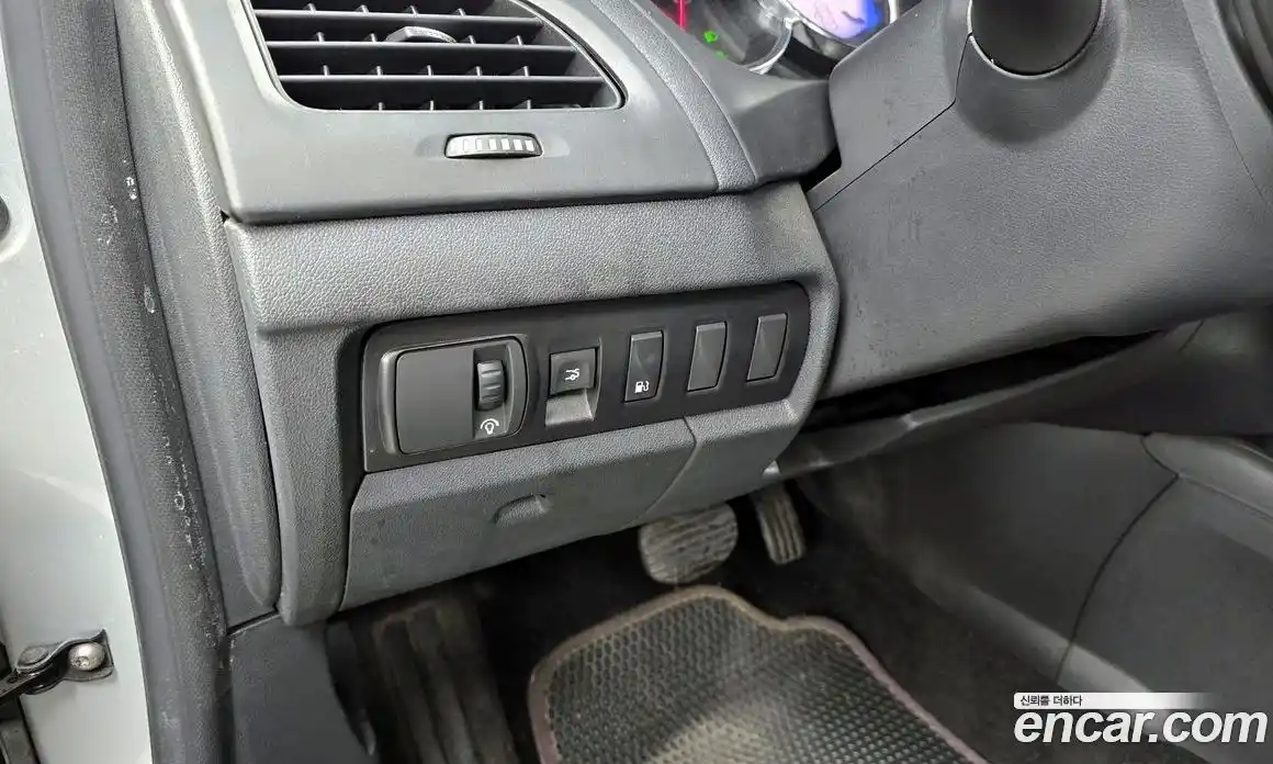 Renault SM3 2013 1.6 гидро в Москве № 891724, фото 16