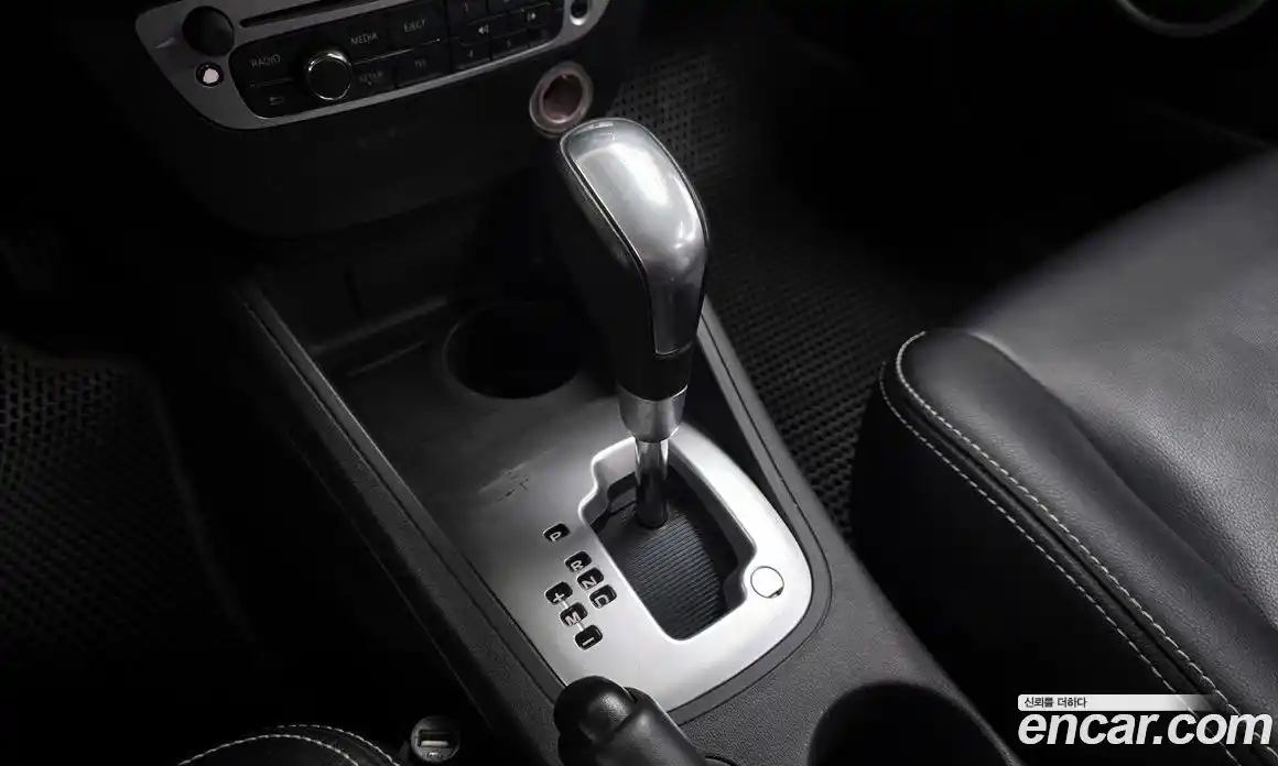 Renault SM3 2013 1.6 гидро в Москве № 891724, фото 9