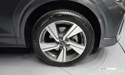 Audi Q2 2023 2.0 Автомат в Москве № 893660, миниатюра 5