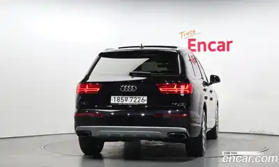 Audi Q7 2019 2.0 Автомат в Москве № 894131, миниатюра 4