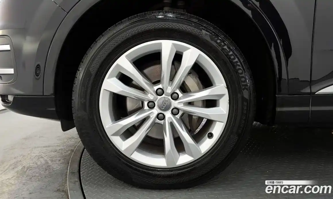 Audi Q7 2019 2.0 Автомат в Москве № 894131, фото 5