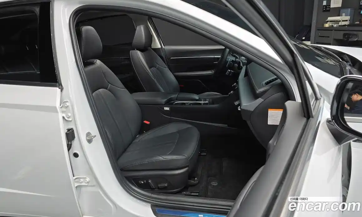 Hyundai Sonata 2023 2.0 Автомат в Москве № 111487, фото 12