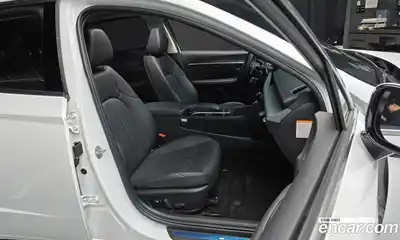 Hyundai Sonata 2023 2.0 Автомат в Москве № 111487, миниатюра 12