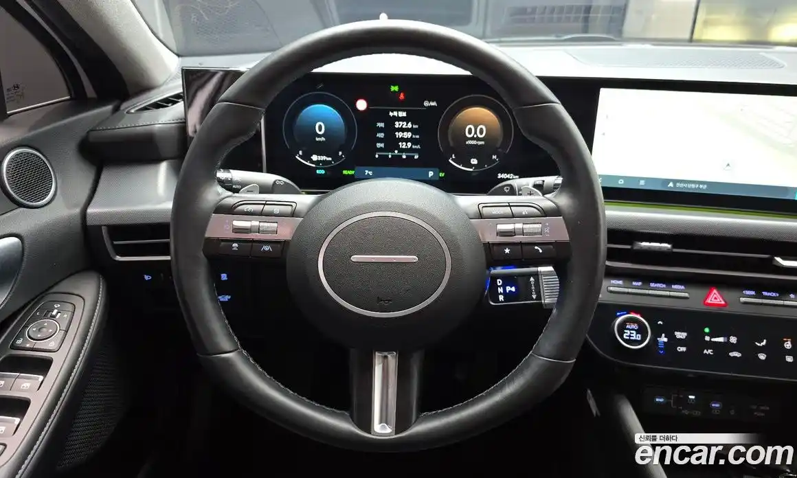 Hyundai Sonata 2023 2.0 Автомат в Москве № 111487, фото 13