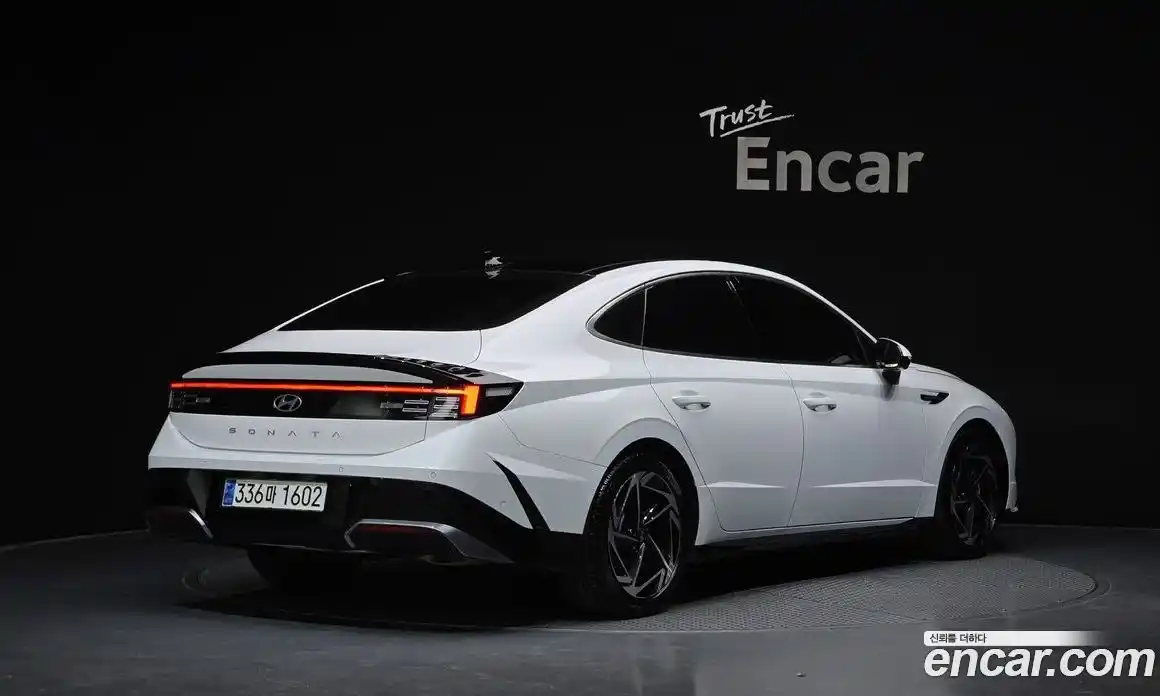 Hyundai Sonata 2023 2.0 Автомат в Москве № 111487, фото 2