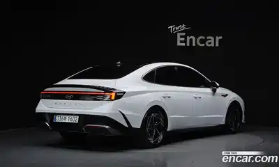 Hyundai Sonata 2023 2.0 Автомат в Москве № 111487, миниатюра 2