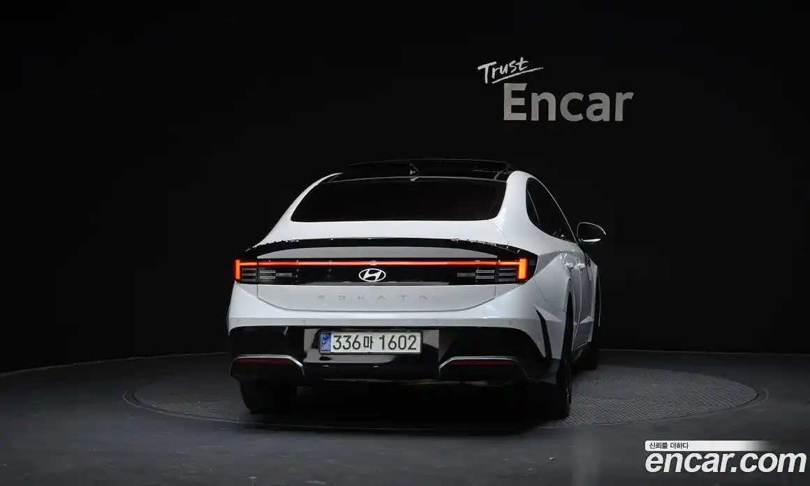 Hyundai Sonata 2023 2.0 Автомат в Москве № 111487, фото 4