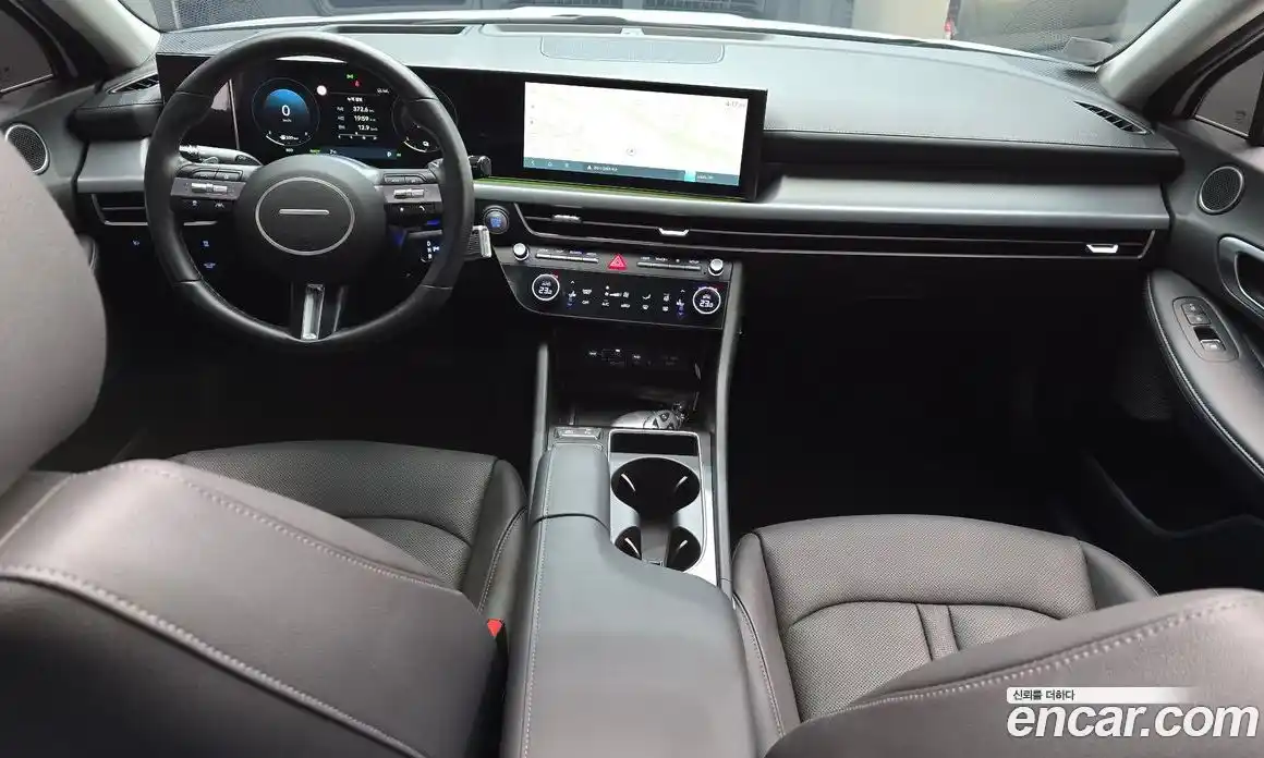 Hyundai Sonata 2023 2.0 Автомат в Москве № 111487, фото 7