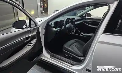 Hyundai Sonata 2023 2.0 Автомат в Москве № 111487, миниатюра 10