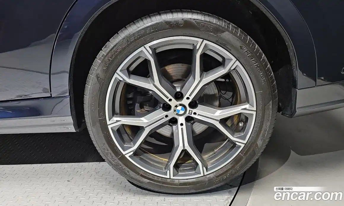 BMW X6 2023 3.0 гидро в Москве № 210422, фото 5