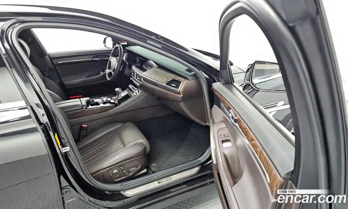 Genesis G90 2019 5.0 гидро в Москве № 56424, фото 11
