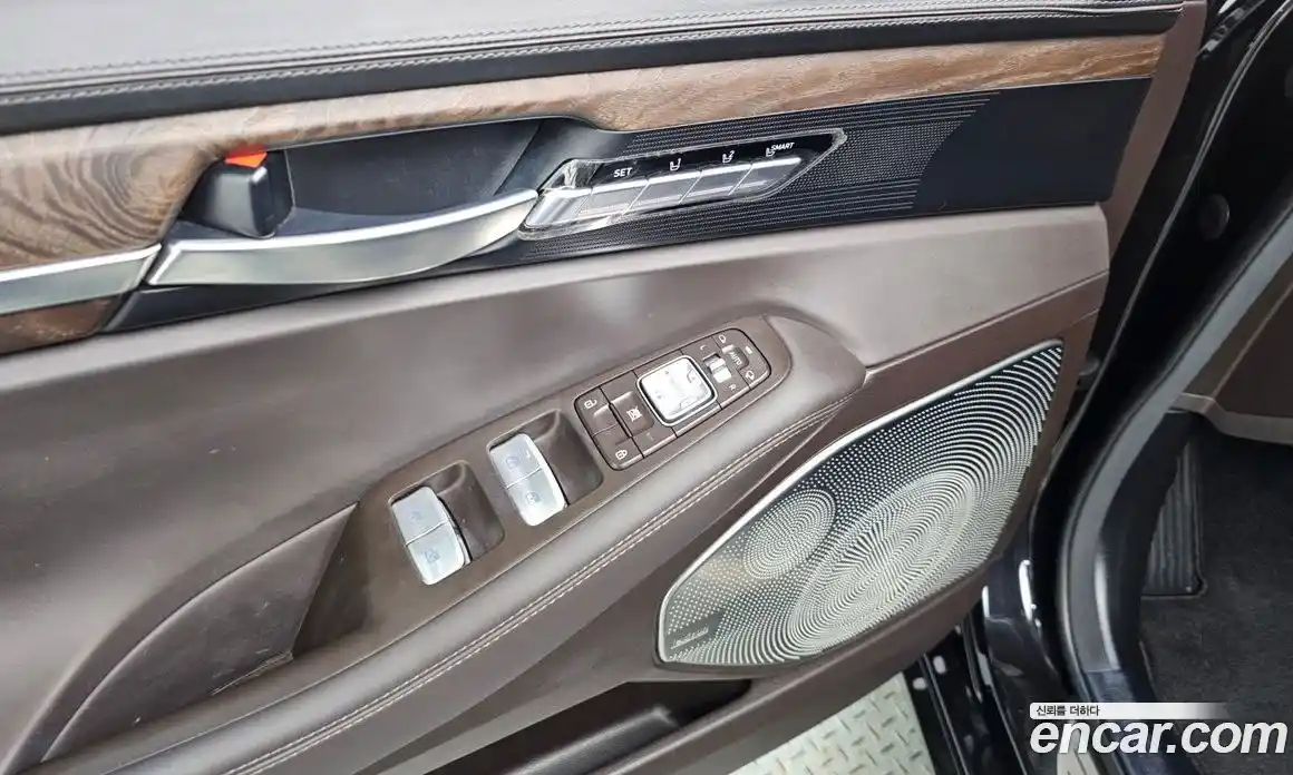 Genesis G90 2019 5.0 гидро в Москве № 56424, фото 19