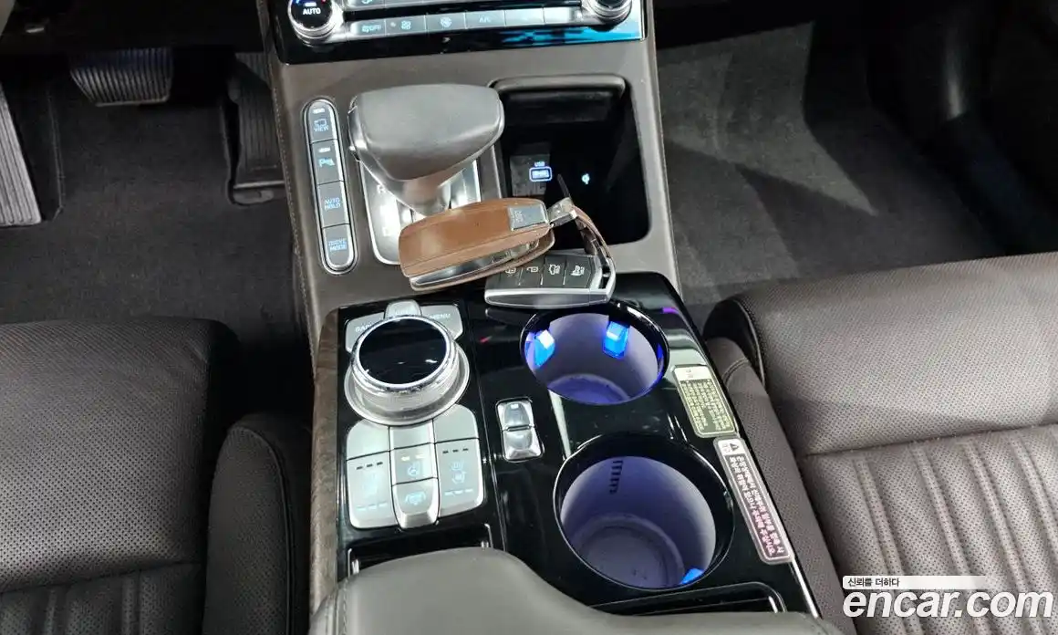 Genesis G90 2019 5.0 гидро в Москве № 56424, фото 9