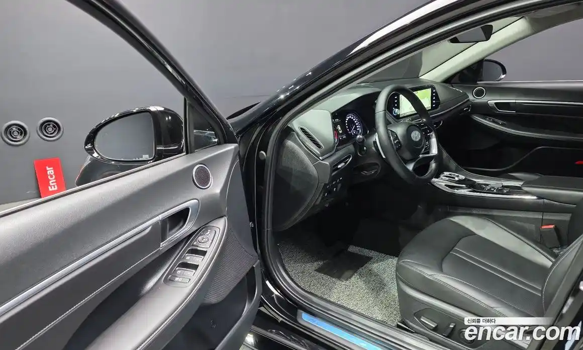 Hyundai Sonata 2023 2.0 Автомат в Москве № 853964, фото 11