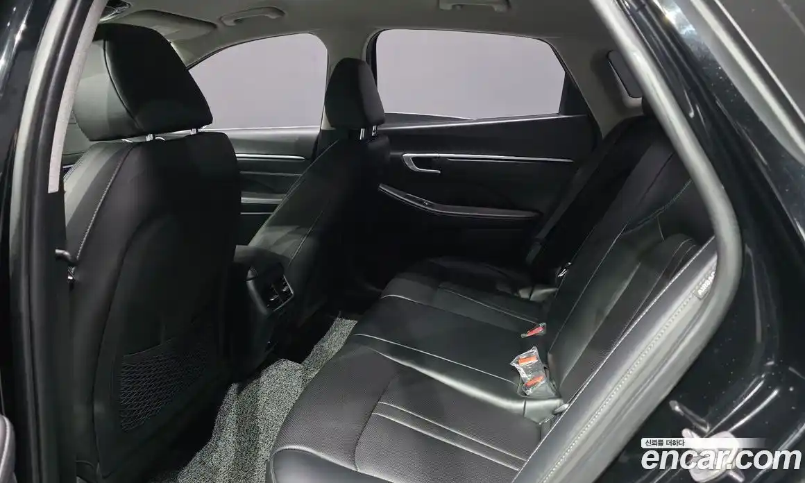 Hyundai Sonata 2023 2.0 Автомат в Москве № 853964, фото 12