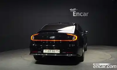 Hyundai Sonata 2023 2.0 Автомат в Москве № 853964, миниатюра 4