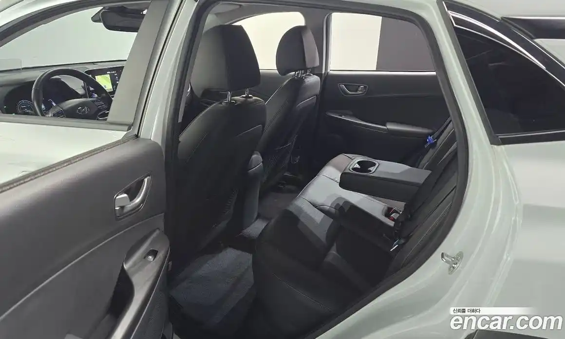 Hyundai Kona 2019 0.2 Автомат в Москве № 854456, фото 11