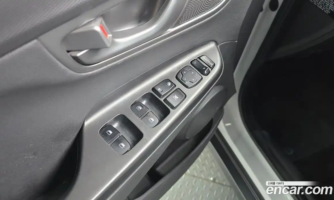 Hyundai Kona 2019 0.2 Автомат в Москве № 854456, фото 14