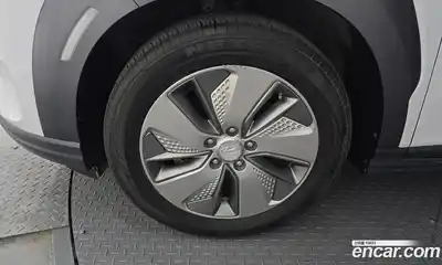 Hyundai Kona 2019 0.2 Автомат в Москве № 854456, миниатюра 5