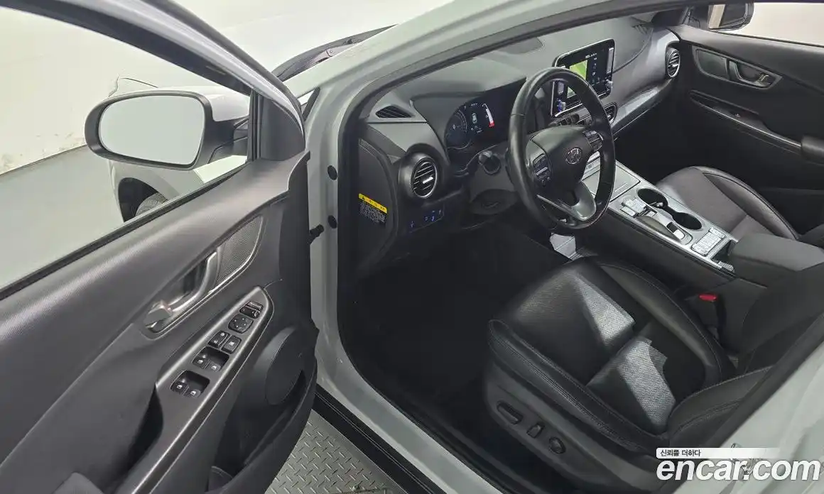 Hyundai Kona 2019 0.2 Автомат в Москве № 854456, фото 10