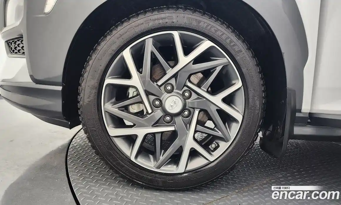 Hyundai Kona 2019 1.6 Автомат в Москве № 854674, фото 4