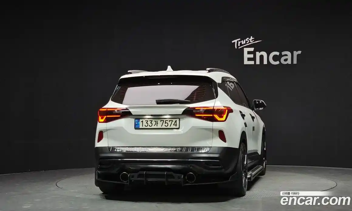 Kia Seltos 2021 1.6 Автомат в Москве № 855317, фото 4