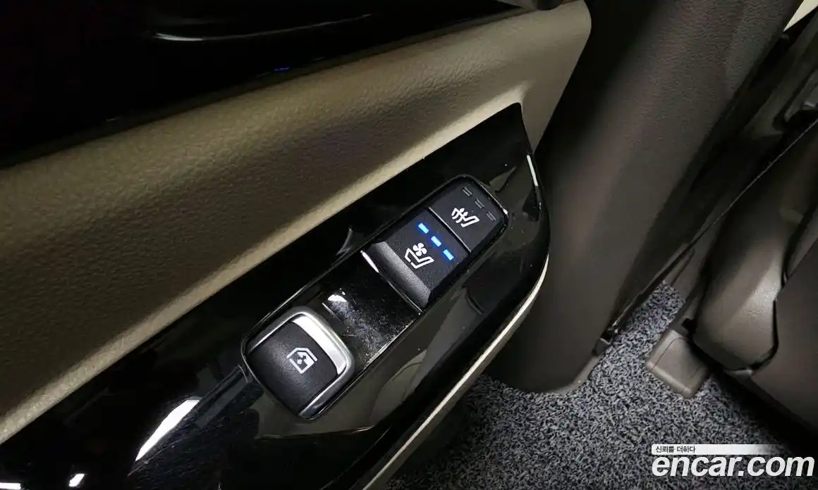 Kia Canival 2021 2.2 Автомат в Москве № 855823, фото 19