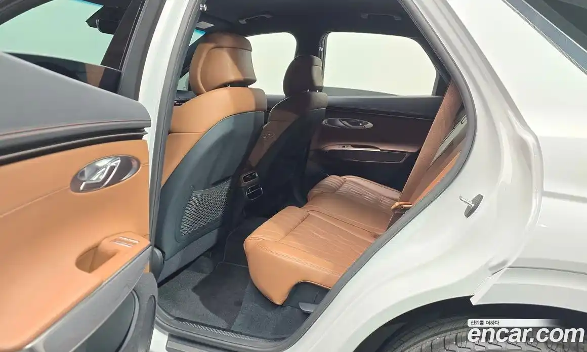 Genesis GV70 2021 2.5 Автомат в Москве № 855974, фото 12