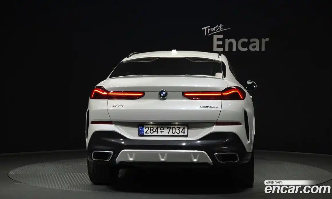 BMW X6 2023 3.0 Автомат в Москве № 856855, фото 4