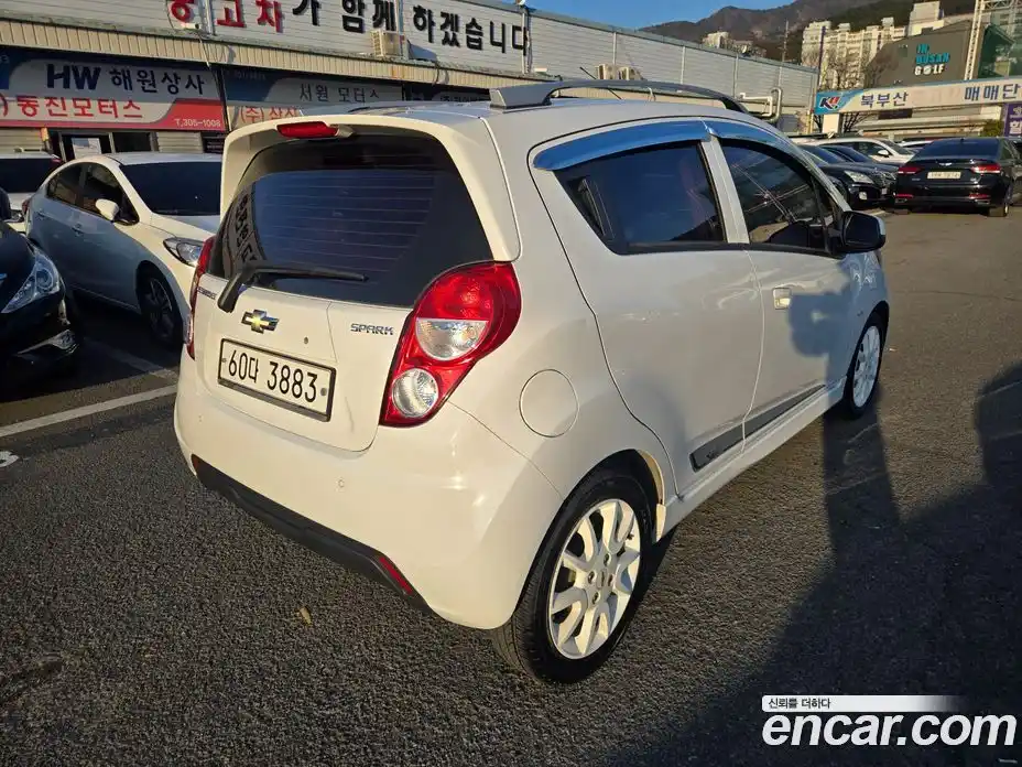 Chevrolet Spark 2015 1.0 Автомат в Москве № 857831, фото 3