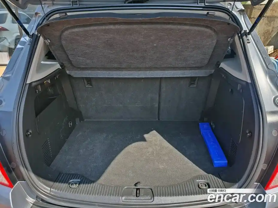 Chevrolet Trax 2013 1.4 Автомат в Москве № 857928, фото 11