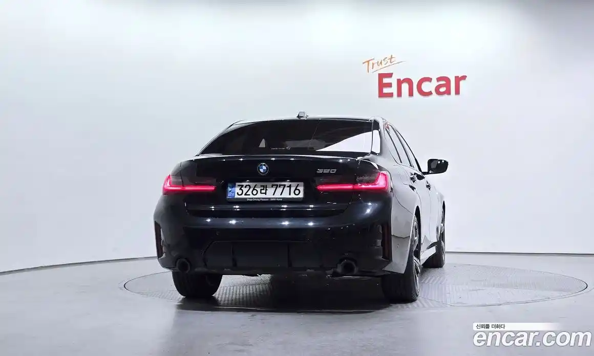 BMW 3-Series 2023 2.0 Автомат в Москве № 858663, фото 4