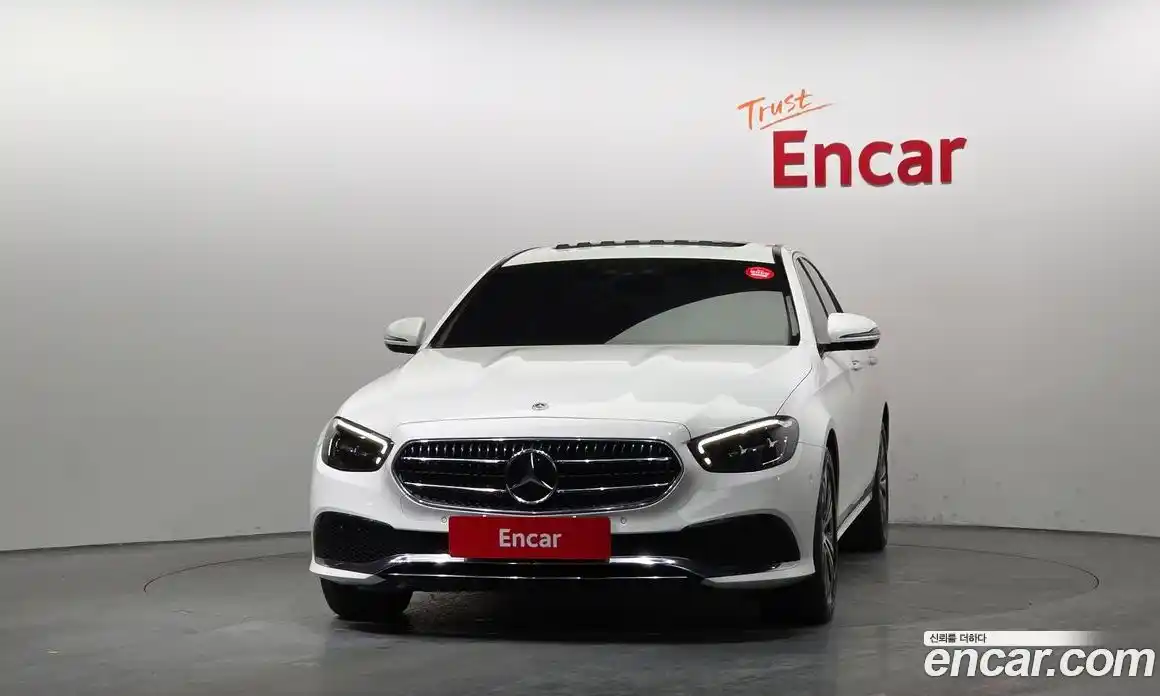 Mercedes-Benz E-Class 2021 2.0 Автомат в Москве № 859007, фото 3