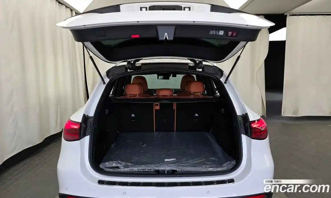 Mercedes-Benz GLC-Class 2024 2.0 Автомат в Москве № 859172, фото 20